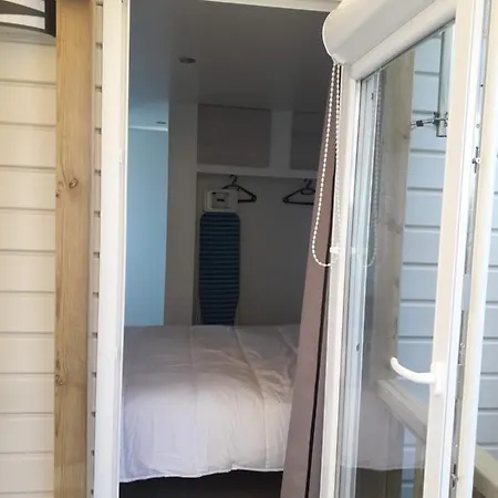 Camping Mobil Neuf 2 6 Personnes Saint Aygulf *
