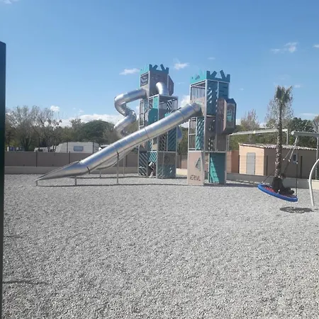 Camping Mobil Neuf 2 6 Personnes Saint Aygulf